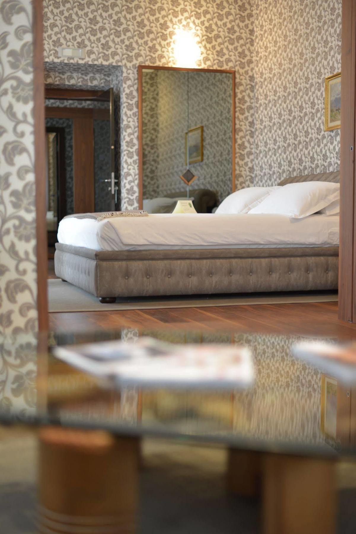Hotel Lario Mandello
